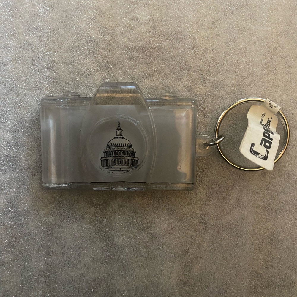 Keychain. Washington, D.C. - Picture 4 of 8